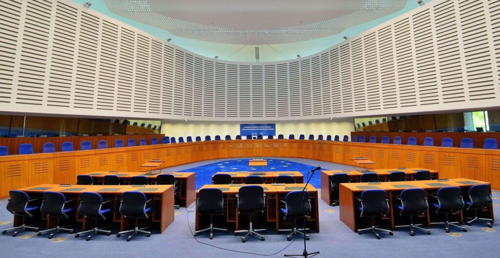 Sala del Tribunal Europeo de Derechos Humanos en Estrasburgo. Foto de Adrian Grycuk